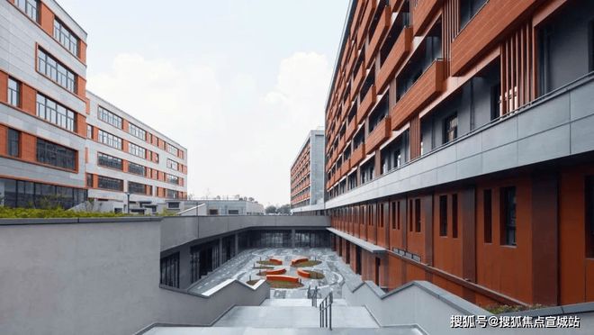 金茂府网站发布)2025年房价_户型配套ayx爱游戏app普陀金茂府售楼处(普陀(图6)
